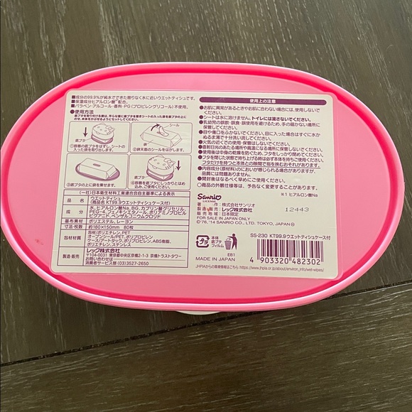 Hello Kitty x Sanrio Pink Bow Wet Wipes Case & Wipes, Made in Japan - Picture 3 of 3